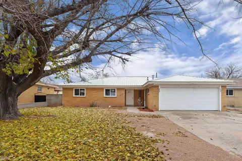 917 Cardenas Dr SE, Albuquerque, NM 87108