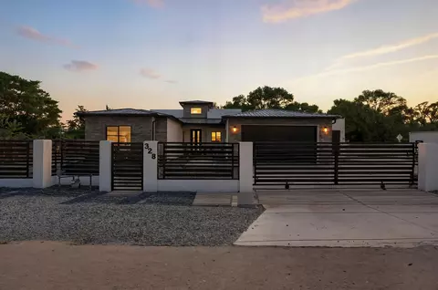 328 Camino Siete Rd SW, Albuquerque, NM 87105