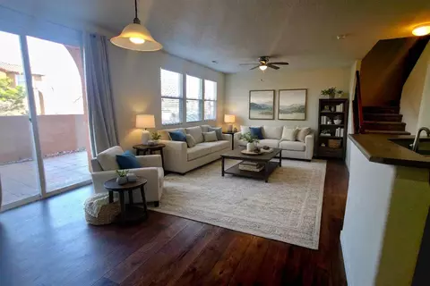 601 Menaul Blvd NE UNIT 303, Albuquerque, NM 87107