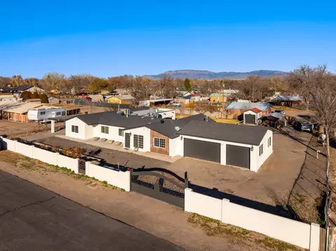 5726 Wood Rd SW, Albuquerque, NM 87105