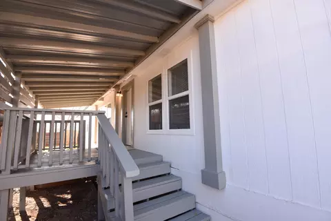 1181 Los Cristantemos Ct SE, Los Lunas, NM 87031