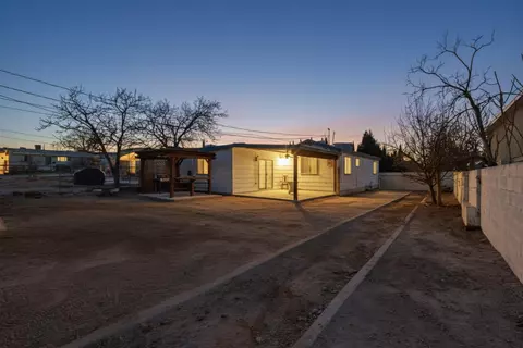 133 63rd St NW, Albuquerque, NM 87105