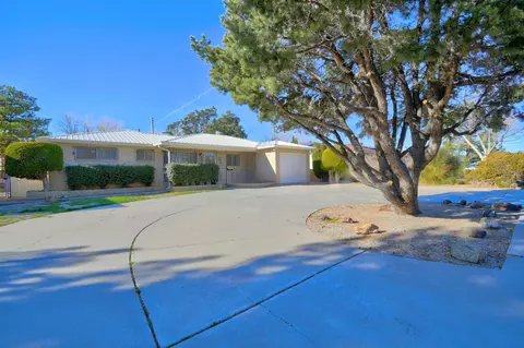 2729 Chama St NE, Albuquerque, NM 87110