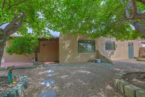 616 17th St NW, Albuquerque, NM 87104