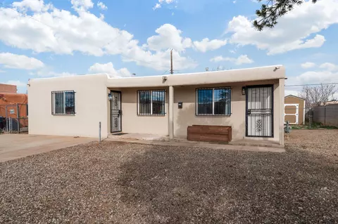 8013 Kathryn Ave SE, Albuquerque, NM 87108