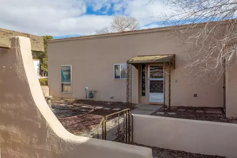 500 Western Dr, Rio Communities, NM 87002