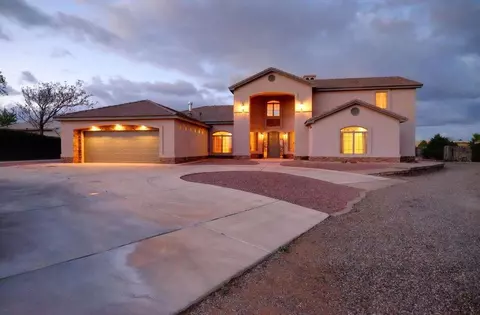 280 Angel Rd, Corrales, NM 87048