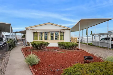 7118 Remington Dr NE, Albuquerque, NM 87109