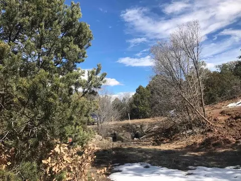 8 Cavaletti Ct, Tijeras, NM 87059