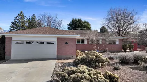 5803 Pojoaque Rd NE, Albuquerque, NM 87110