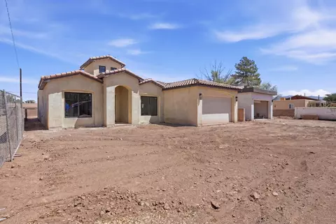 1325 Van Cleave Rd NW, Albuquerque, NM 87107