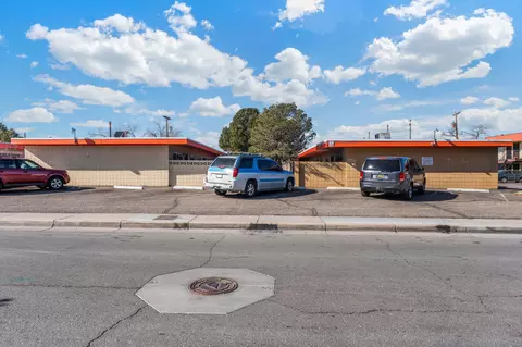 631 633 Mesilla St SE, Albuquerque, NM 87108