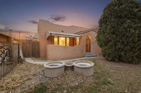 1821 Silver Ave SE, Albuquerque, NM 87106