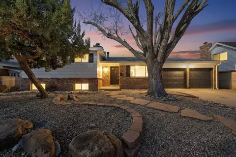 2917 Espanola St NE, Albuquerque, NM 87110