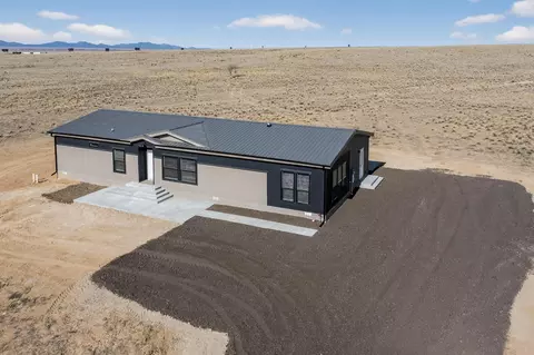 97 Cattle Loop, Moriarty, NM 87035 photo 2