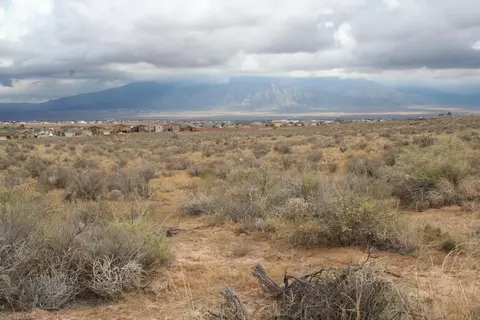 1621 Bedivere St NE, Rio Rancho, NM 87144