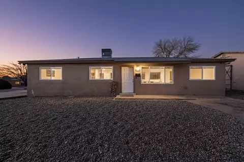 1003 Wade St NE, Albuquerque, NM 87112