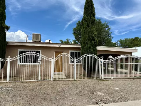 1427 Vito Romero Rd SW, Albuquerque, NM 87105