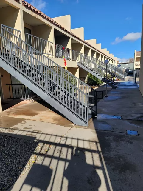 1025 Valencia Dr SE #25, Albuquerque, NM 87108