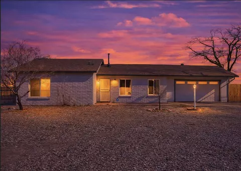670 Polaris Blvd SE, Rio Rancho, NM 87124