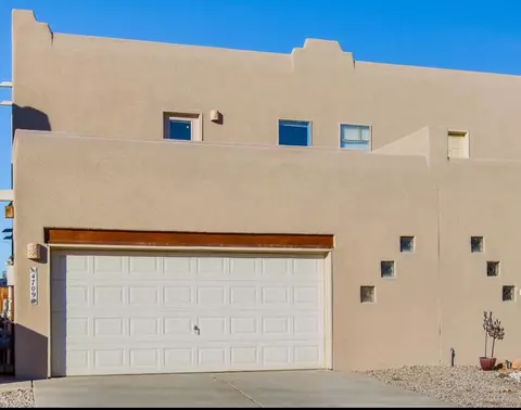 4709 Spanish Sun Ave NE, Albuquerque, NM 87110
