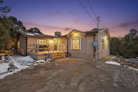 279 Sedillo Rd, Tijeras, NM 87059
