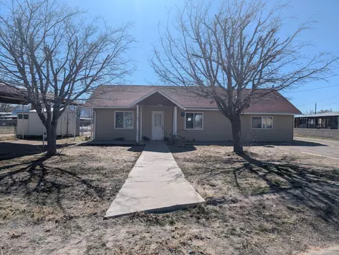 608 Del Rio St # A, Williamsburg, NM 87942