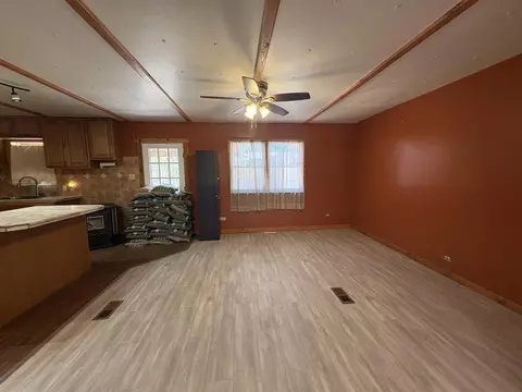 Living - 33 Carp Rd, Thoreau, NM 87323 photo 4 of 5