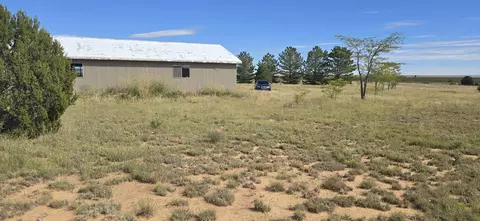 235 Riley Rd, Estancia, NM 87016