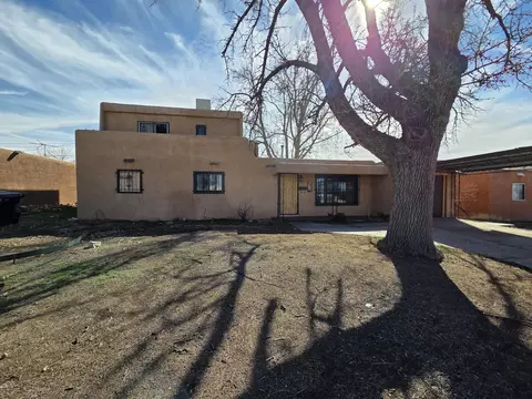 8110 Robin Ave NE, Albuquerque, NM 87110