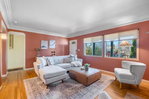 420 Bryn Mawr Dr SE, Albuquerque, NM 87106