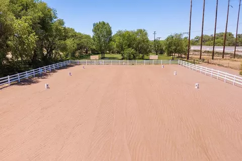 8531 Rio Grande Blvd NW, Los Ranchos, NM 87114