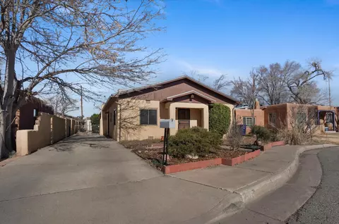 205 Natalie Ave NW, Albuquerque, NM 87107