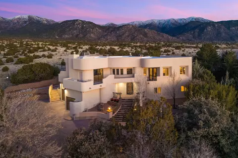 1446 Honeysuckle Dr NE, Albuquerque, NM 87122