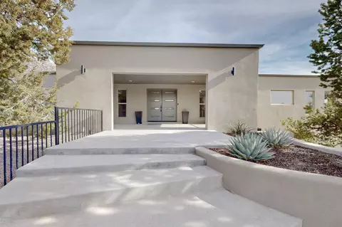 48 Rock Ridge Dr NE, Albuquerque, NM 87122