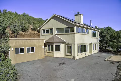 63 Villacitos Rd, Tijeras, NM 87059