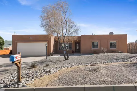 3114 Sue Cir SE, Rio Rancho, NM 87124