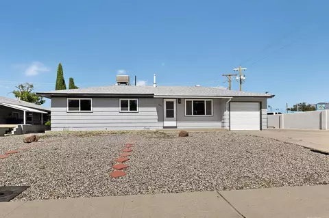 5001 Douglas Macarthur Rd NE, Albuquerque, NM 87110