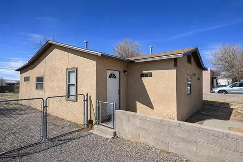 1609 Edith Blvd SE, Albuquerque, NM 87102