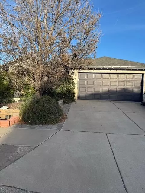 1732 Tierra Del Oso Dr NW, Albuquerque, NM 87120