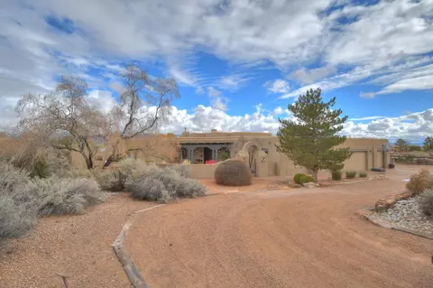 60 El Dorado Rd, Corrales, NM 87048