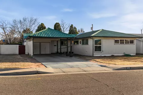 6208 Alta Monte Ave NE, Albuquerque, NM 87110