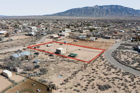 775 Camino Sin Pasada, Corrales, NM 87048