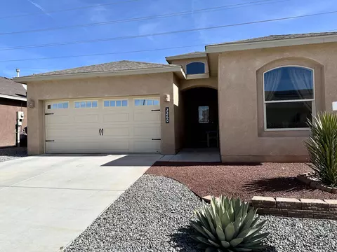 2260 Firewheel Ave SW, Los Lunas, NM 87031