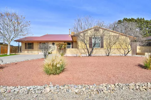 7013 Aztec Rd NE, Albuquerque, NM 87110