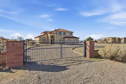 10250 Modesto Ave NE, Albuquerque, NM 87122