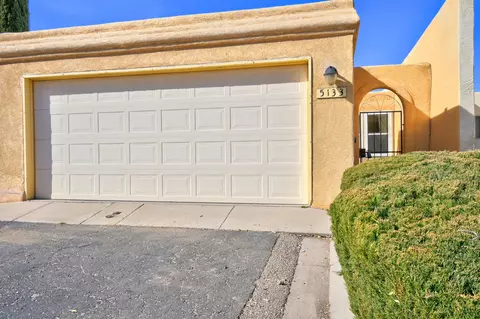 5133 La Fiesta Dr NE, Albuquerque, NM 87109