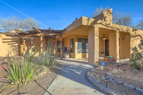 1230 John Rd, Belen, NM 87002