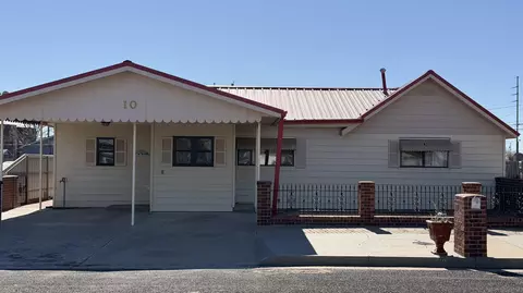 10 Adams St, Clayton, NM 88415