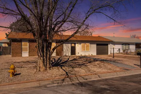 1765 Laird Ct SE, Rio Rancho, NM 87124
